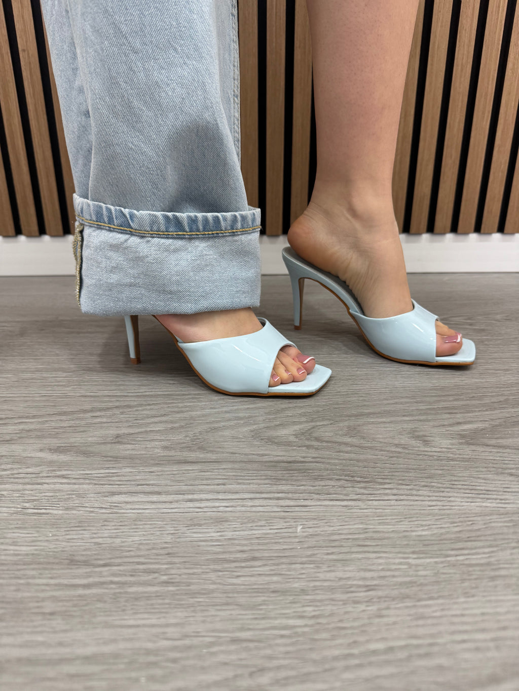 SANDALO VERNICE 2273